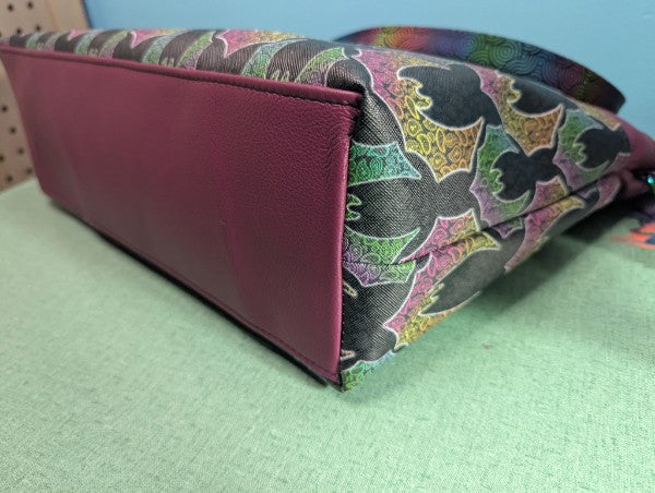 Swiftly Zip Tote – Handmade Paisley Bat Print Tote Bag