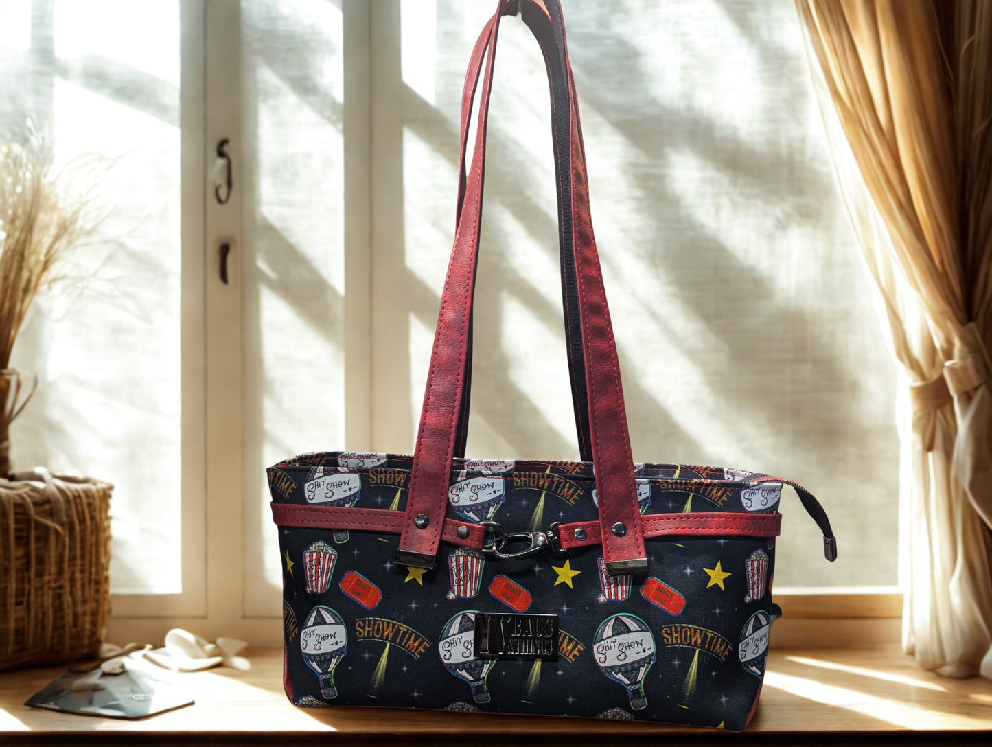 Celest East-West Bag handmade by IV BAGS & THINGS with structured shoulder bag silhouette