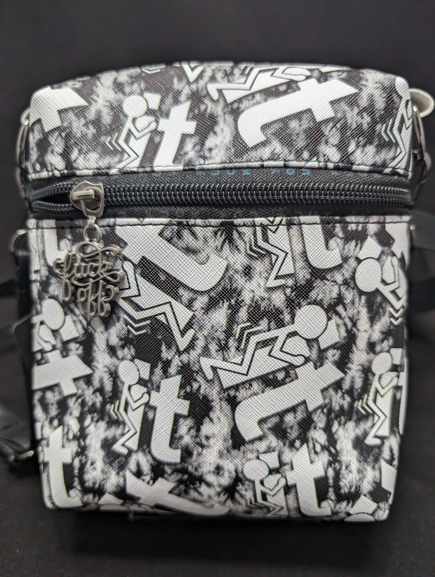 EXPRESS YOUR SELF Crossbody Bags - IV BAGS & THINGS